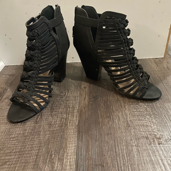 Shoes - Black Strappy Women's Heels